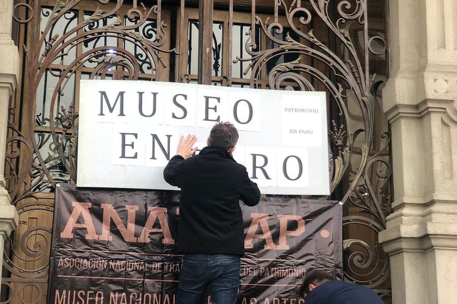 Paro de trabajadores de museos y bibliotecas se prolonga a su 10º día