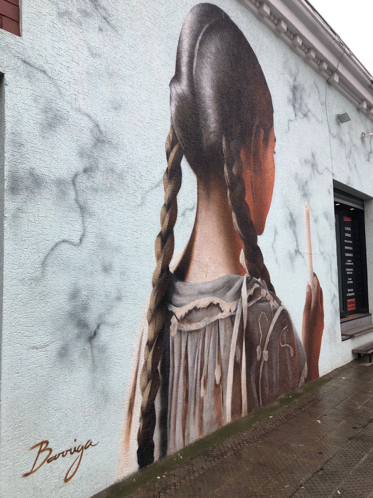 “Meditación”, el misterioso mural de Javier Barriga en Providencia