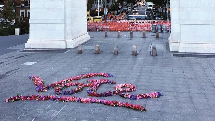 Lewin Miller: «El Bansky de las Flores» ilumina las calles de Nueva York