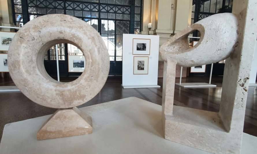 Escultura Joven CChC indaga el «Construir» con 16 obras en diversos materiales