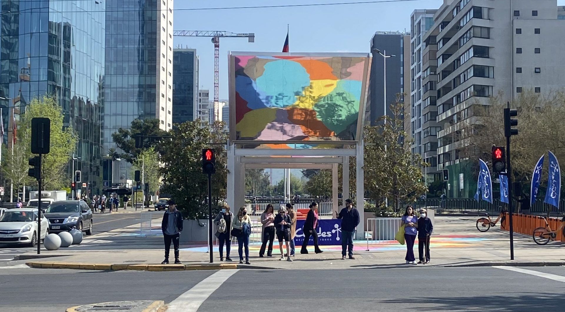 Un momento de color y vínculo en espacio creativo donado a Las Condes