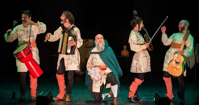 Tryo Teatro Banda revisa a Magallanes: la primera vuelta al mundo en busca de pimienta