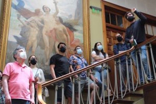 Museo Palacio Barburizza realiza visita guiada a sus más de 250 obras en exposición