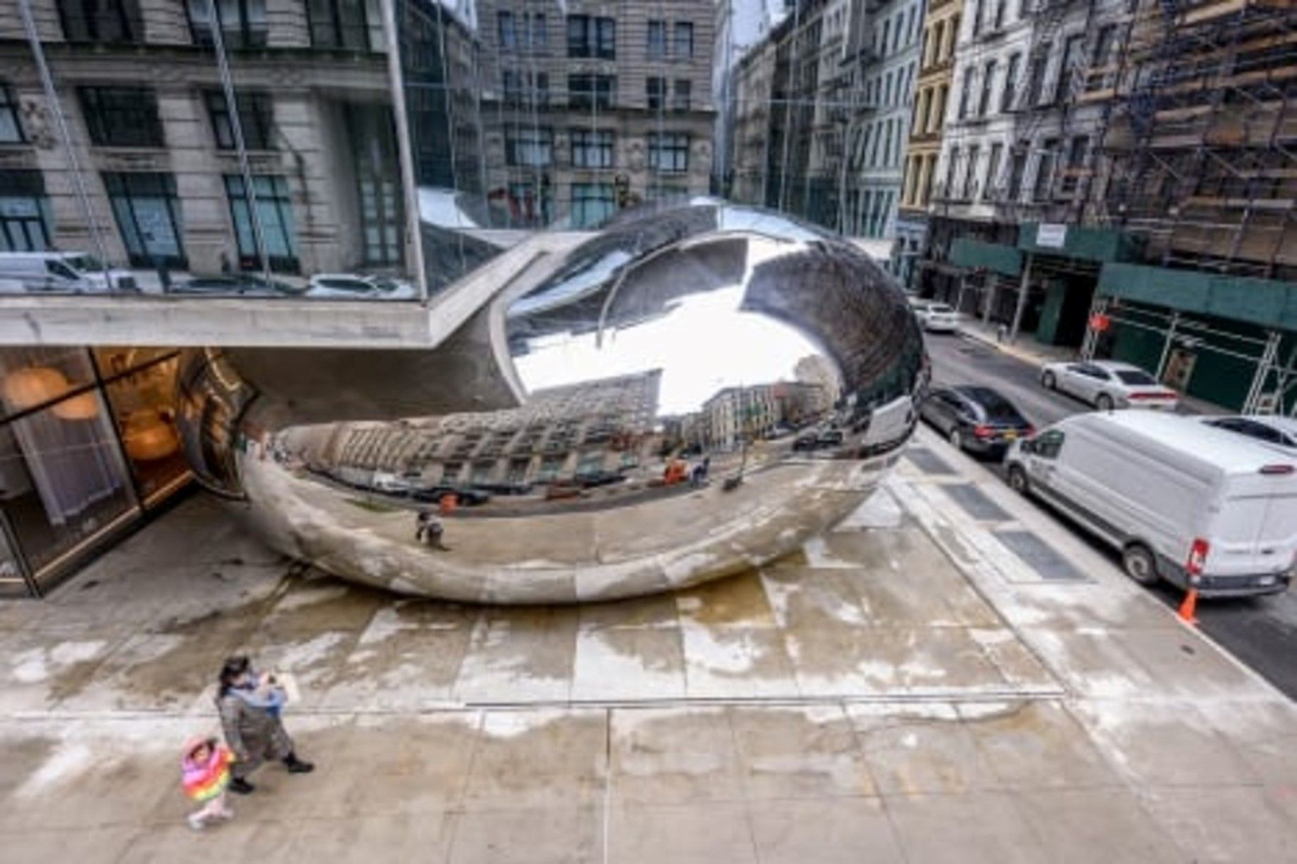 Tras 15 años de obstáculos, crisis y pandemia, Nueva York revela su propio «bean» en Tribeca