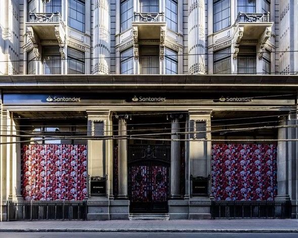 Blenden: una mirada fotográfica crítica a la «arquitectura blindada» en el Parque Cultural