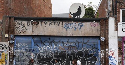 Banksy lanza cuarta obra «animal» en Londres: banda la desmonta y se la roba