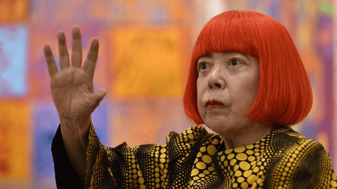 A los 97 años muere Yayoi Kusama, referente mundial del arte contemporáneo